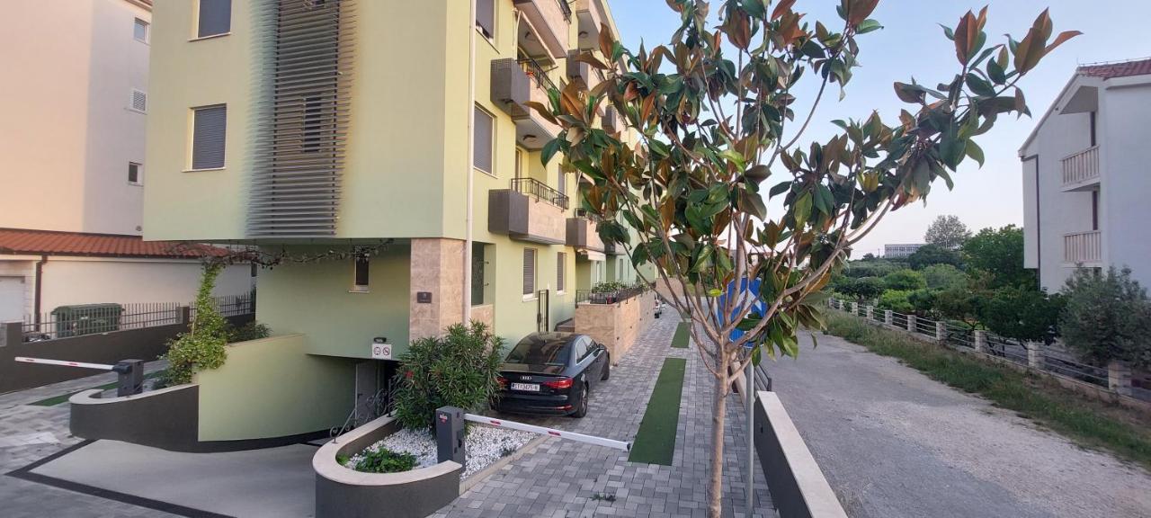 Ferienwohnung Searenity Split Exterior foto